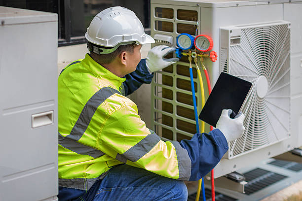 Professional Heat Pump Repair technician working in Glen Riddle Lima, PA